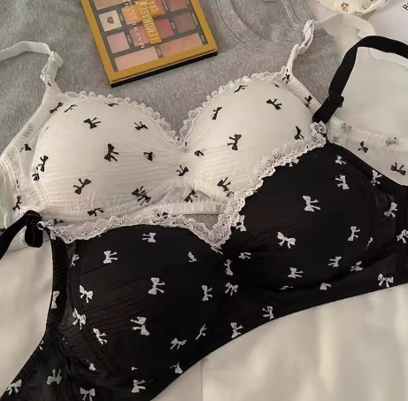 Bra Manis dengan Pita, Untuk Wanita dengan Payudara Kecil, Tanpa Rangka, Renda Puff, Desain Jepang untuk Mencegah Kendur, Bra Tipis dan Bernapas.
